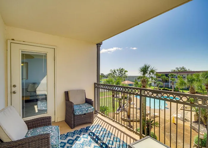 Biloxi Condo With Pool Access - Steps To Beach!