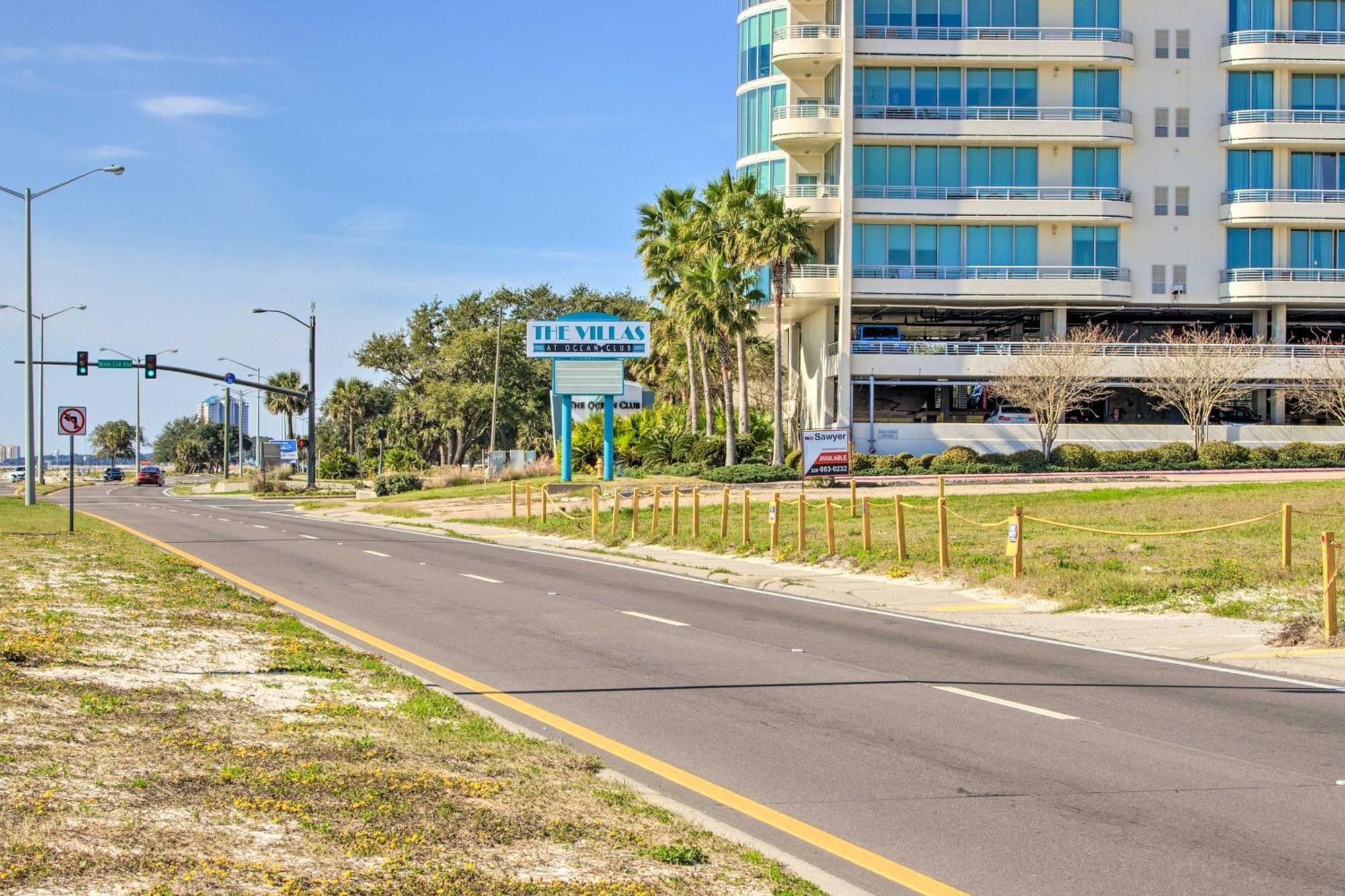 Apartment With Pool Access - Steps To Beach! *